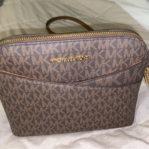 Michael kors crossbody - Picture 1 of 4